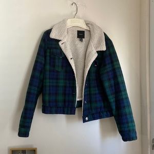 Flano with cotton fuzz inside to keep you warm during winter!